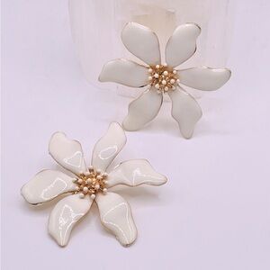 Zara Cream Floral Earrings